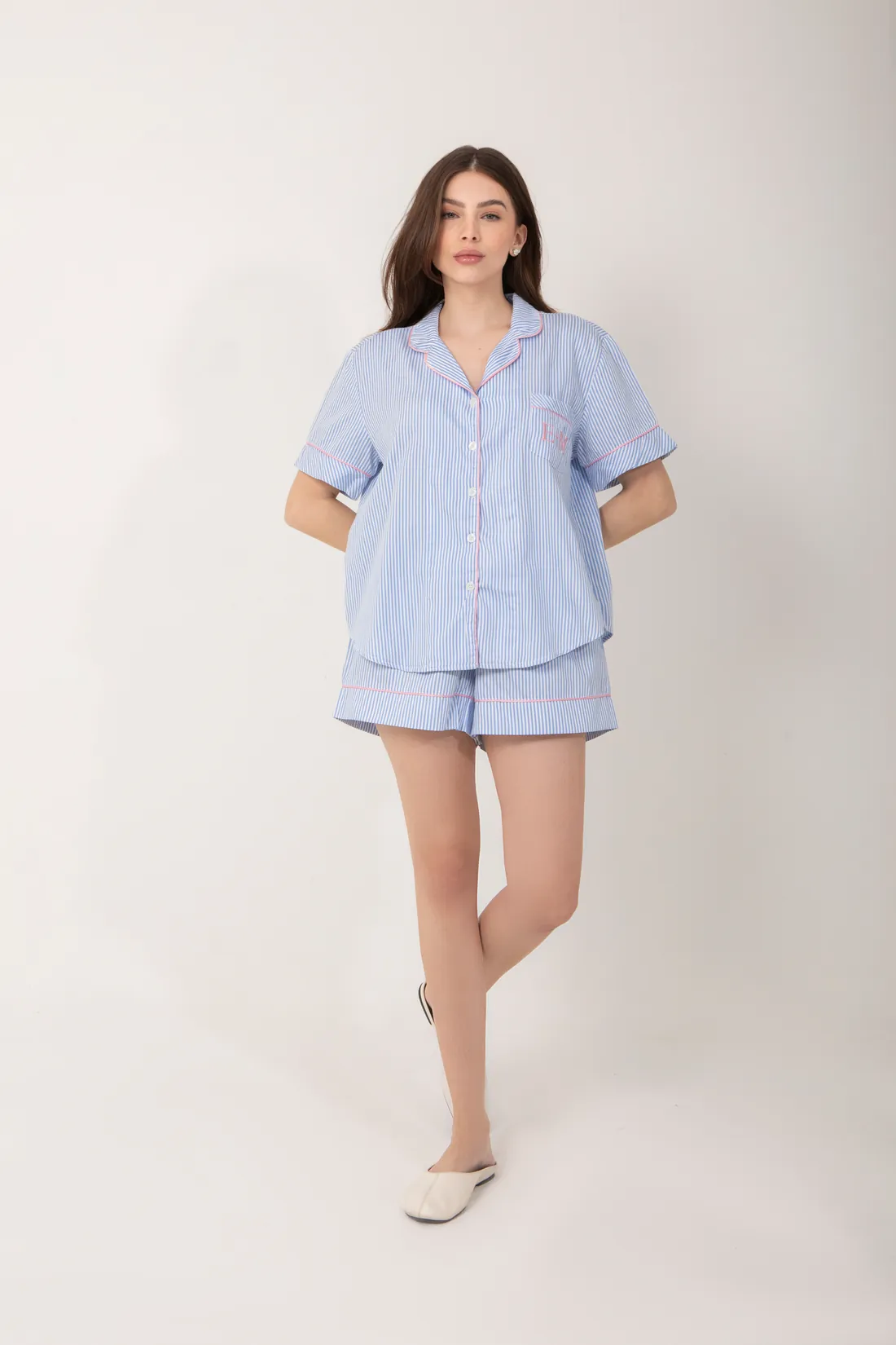 Pijama Cecília, Listrado azul-claro