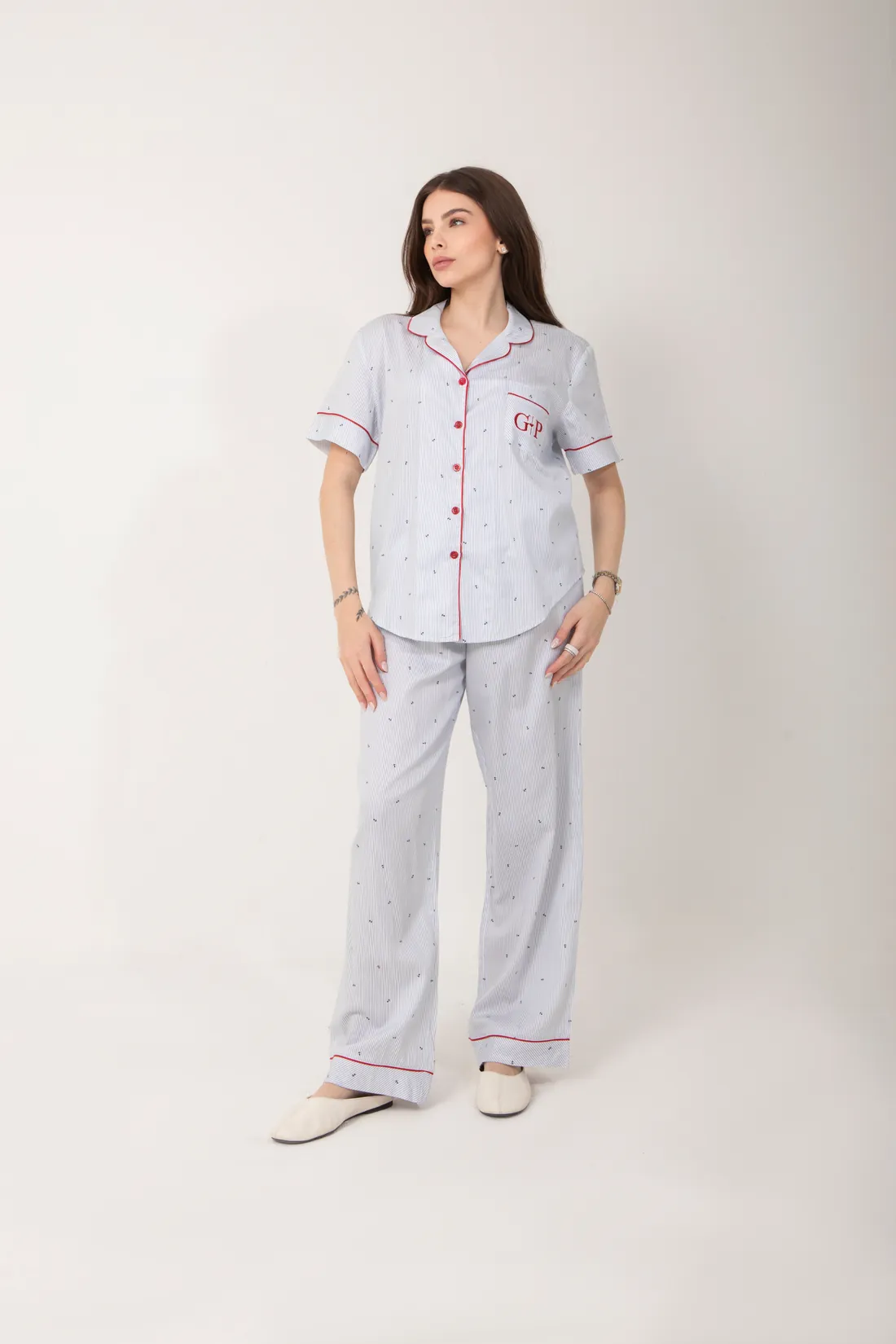 Pijama Melissa, Âncoras