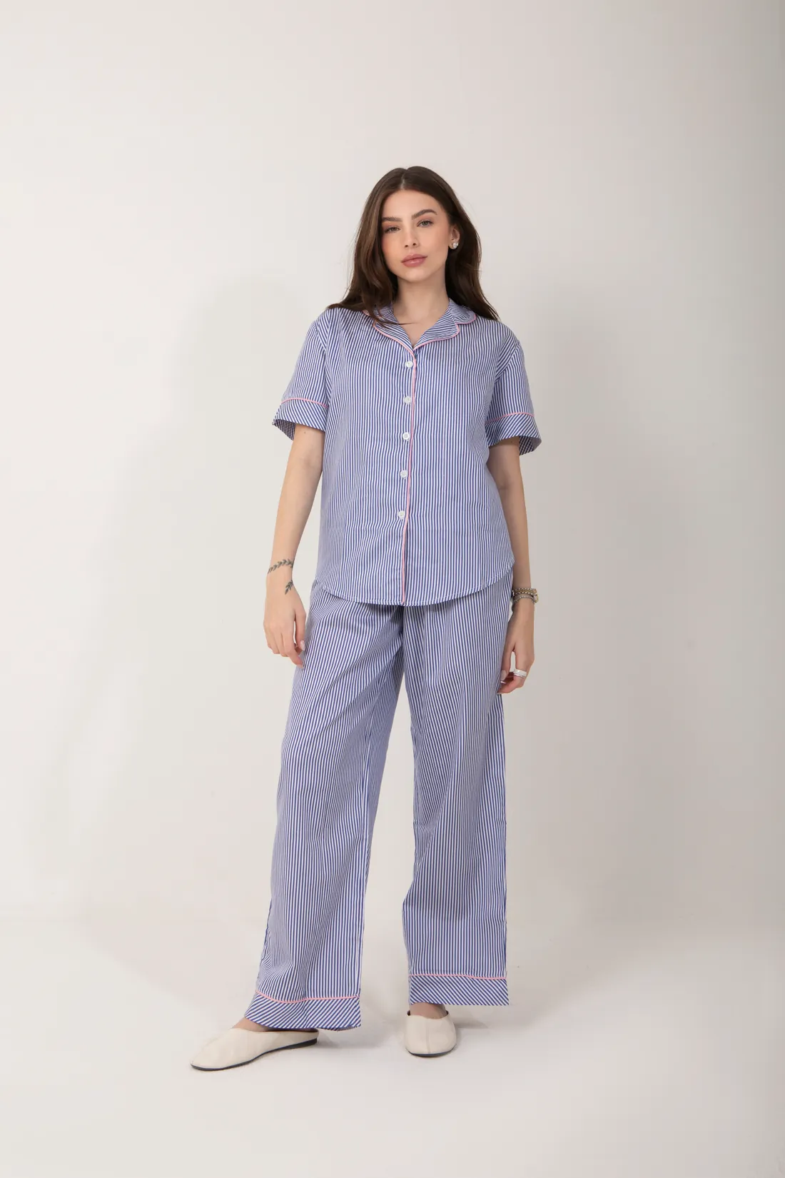Pijama Melissa, Listrado azul-marinho